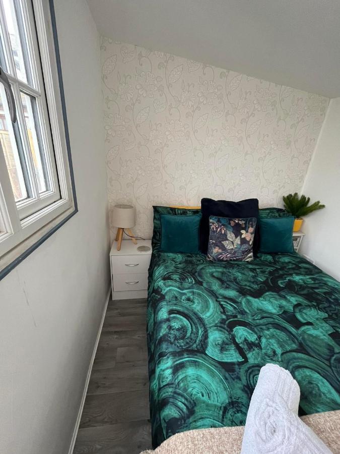 The Chuff Cabin Apartment เซนต์จัสต์ ภายนอก รูปภาพ