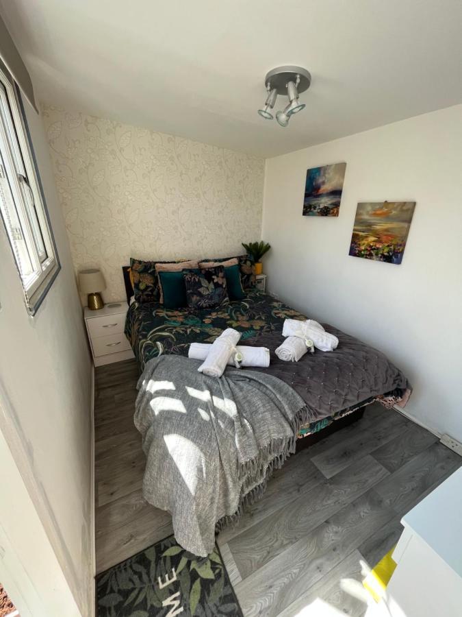 The Chuff Cabin Apartment เซนต์จัสต์ ภายนอก รูปภาพ