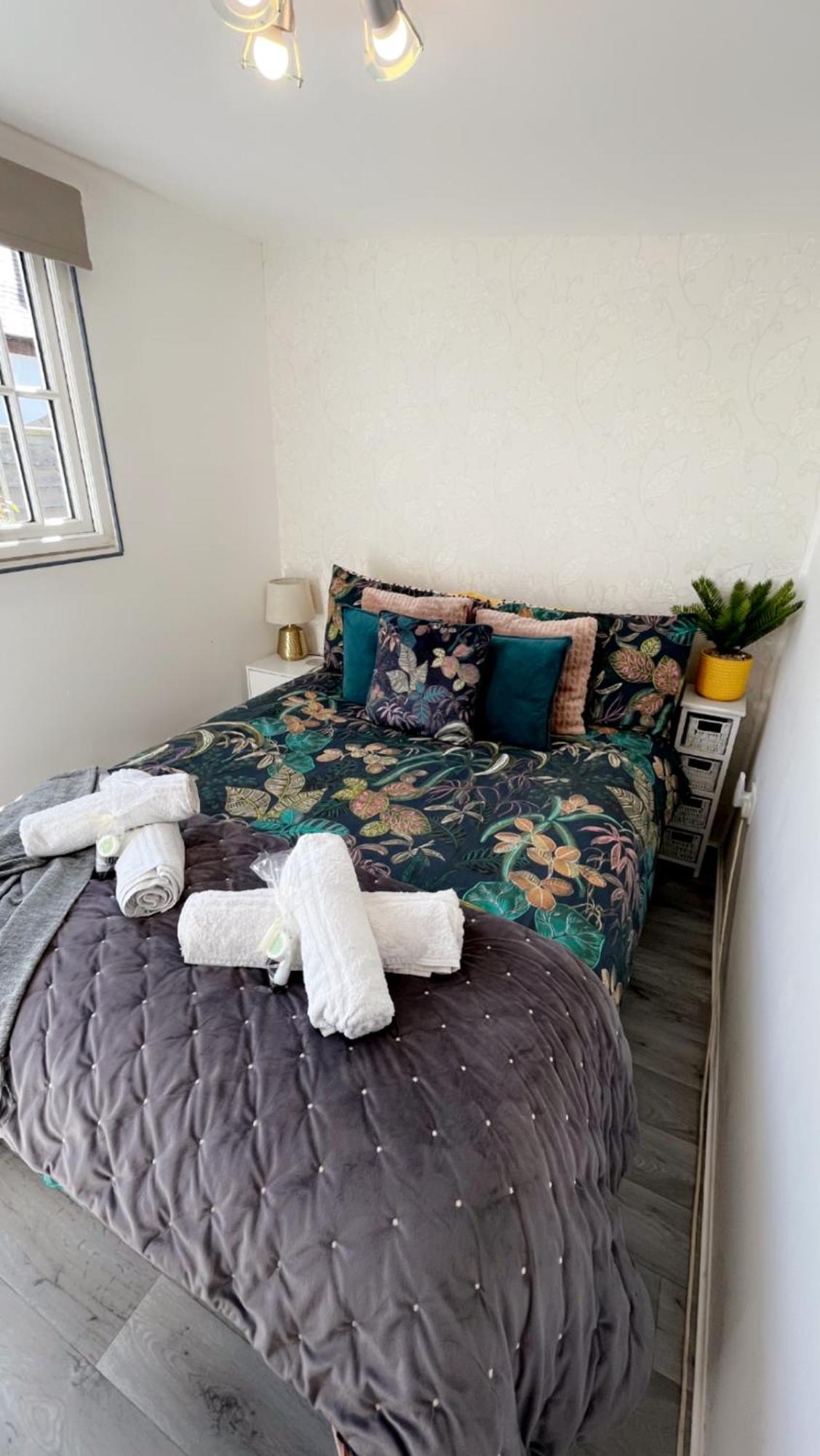 The Chuff Cabin Apartment เซนต์จัสต์ ภายนอก รูปภาพ